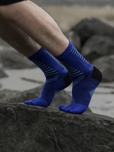 Tất chạy bộ xỏ ngón cổ cao Meikan MK2110 vải coolmax thoáng khíchống mài mòndùng cho cả nam và nữ