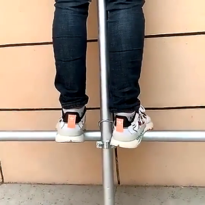 KomoreCC อุปกรณ์ที่ล็อคท่อเหล็ก เหล็กรัดแป๊ปกากบาทขนาด   เหล็กรัดท่อกากบาท ตัวล็อคเหล็ก ใช้ในฟาร์ม แคลมป์รัดท่อ