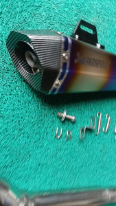 Rusi classic 250 stainless elbow ( carb & fi type ) on Akrapovic Hexa tip withSilencer
