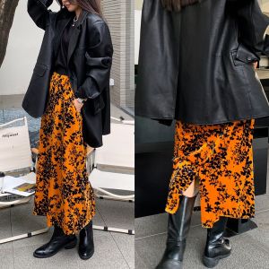 Velvet High Waist Mini Skirt Womens Spring New Style Retro Split Mid-Length Elegant Flower Skirts Polyester Fiber