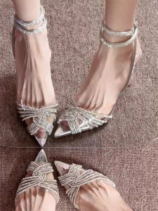 รองเท้าแตะส้นสูงแบบเปิดหน้าเท้าสุดเซ็กซี่สำหรับผู้หญิง ทรงปากแหลม สายรัดครอส ประดับเพชร แฟชั่นฤดูร้อน ส้นสูง รองเท้าแตะส้นเดี่ยว