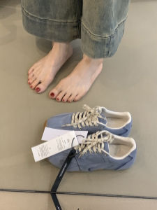 รองเท้าผ้าใบลำลองสไตล์ย้อนยุคสำหรับผู้หญิง รองเท้าวิ่งแบบสวมหัวกลม พื้นแบน ดีไซน์สีตัดกัน รองเท้าลำลองสำหรับกลางแจ้ง สไตล์วินเทจ รองเท้าแฟชั่นสำหรับวิ่ง