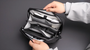 Túi Phụ Kiện Công Nghệ Kiêm Đeo Chéo Alpaka Elements Tech Case – Thiết Kế Mở 180 Độ & Vải Kháng Nước Cao Cấp