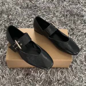 Ballet Flats for Women Design Buckle Strap Black Soft Leather Light and Comfortable 2025 Summer Ladies Footwear