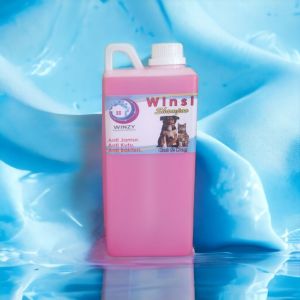 sampo kucing dan anjing . wangi. netto 1 liter