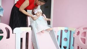 Sarung Tangan Teether Bayi: Manfaat & Penggunaan