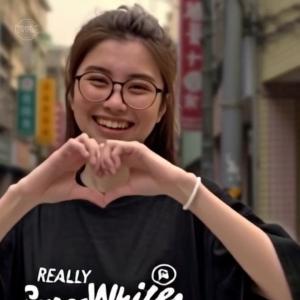[STYLO INC] REALLY SUPERWHITE 700 Cotton Graphic T-Shirt Gym Meme Funny Singapore Video Game Tee Anime Tshirt Outdoor Family Chinese New Year Top Facebook Instagram KOL CNY Lunar