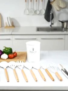 12pcs/set Silicone Kitchen Utensils Set Cooking Non-stick Wooden Handle Shovel Spatula Cooking Tool