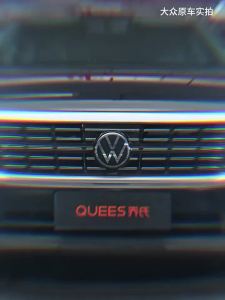 QUEES | TPE Full Coverage Car Floor Mats