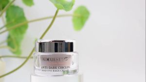 Original AUQUEST 30Gr Cream Memudarkan lingkar hitam Kantong Mata Bengkak