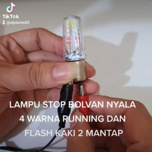 PROMO LAMPU STOP BOLVAN PYRAMID NYALA 4 WARNA RUNNING DAN FLASH DC 12V UNIVERSAL SOKET KAKI 2 / LAMPU STOP JELLY 4 WARNA