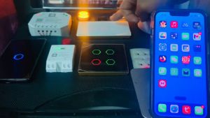 [Tặng bút thử điện] Công Tắc Wifi Thông Minh Hunonic Datic 4 Nút Ấn Bật Tắt Cảm Ứng Điều Khiển Từ Xa Trên Điện Thoại và Giọng Nói