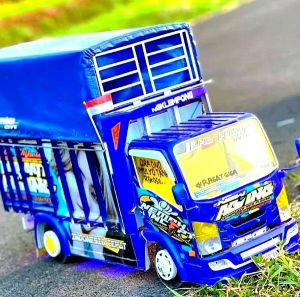 MINIATUR TRUK OLENG MURAH FULL LAMPU TRENDING TOPIK