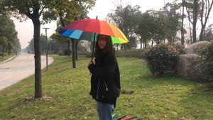 ร่มขนาดใหญ่สีรุ้ง กันแดด กันฝน กันแสงUV รุ่น16ก้าน 16สี สีสันสดใส วัสดุแข็งแรง ด้ามจับทนทานพอดีมือ