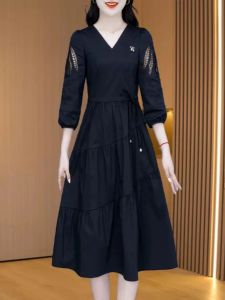 Large Size Three Quarter Sleeve Dress Womens 2024 Spring/Summer New Arrival Elegant V-neck Hollow Waist-Tight Slim Looking Mid Length Long Length Skirt