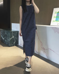 ฤดูร้อน 2024 สถานียุโรปใหม่ระดับไฮเอนด์ เดนิม ด้านข้างคอกลมสีน้ําเงิน ผ่าชาย ผ้าลินิน ผ้าฝ้าย หมุน แขนกุด เดรส เดินทาง สไตล์เกาหลี
