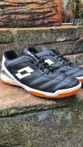 Sepatu futsal kulit (sol jahitan muter) realpict hitam putih