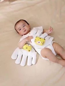 AODUOYAYA Baby Pillow Soothing Palm Newborn Heating Sleeping Pillow Startle Prevention Electric Patting Toy