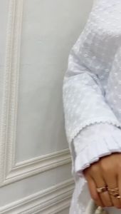 Gamis Putih Satu Set Jilbab Anti Tembem Katun Bermotif