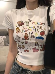 เสื้อยืดแขนสั้นทรงสลิมฟิตสไตล์อเมริกันย้อนยุคสำหรับผู้หญิงในช่วงฤดูร้อน เสื้อตัวสั้นแบบเข้ารูป คอตตอนผสม