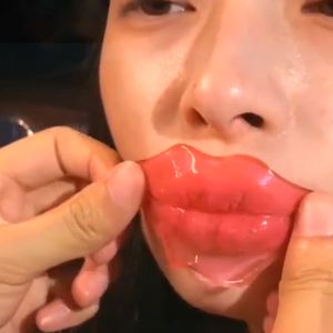 (BISA COD) BIOAQUA Lip Mask Cherry Collagen Moisturizing