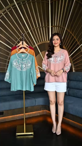 CUTIE MINUTE Elegant Linen Embroidered Blouse with Round Neck and 3/4 Sleeves Sizes XL/2XL/3XL