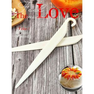 Cake stripping scraper. Plastic stripping knife. Baking stripping tool. Cake scraper蛋糕剥离刮刀Kek Menanggalkan Pengikis