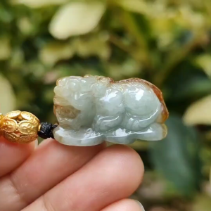 Crafted as Lion Pendant on Natural Type A Jadeite Jade with QIC approved labs certificate weighs 14.65 grams measurement 28.1 * 14.8 * 15 mm (pendant348)