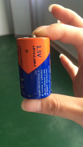 Baterai Alkalin Sekali Pakai 1.5V PK15 Voltina D-Power