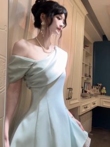 CHANGTONG | Đầm Ôm eo Asymmetric Elegance