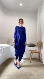 ชุดเซตผ้าอัดพลีทลอน เกรด AA Premium ✨✨อย่างดี เนื้อสวย แบบงาน Brand เสื้อแพตเทิร์น สวยเกร๋ ทรงคอปาด แขน 4 ส่วน เย็บเฉลียง สโลประบายรอบตัว ดีเทลแน่นสุดๆ สวยงาม โดดเด่น 🥰 กางเกงเอวสมอค อัดพลีส ทรงจินนี่ 📌📌 ยืดหยุ่นได้เยอะ สวย หรู ดูดี ทุกมิติ จะใส