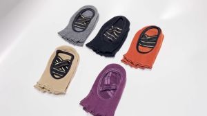 Kapas Kaos Kaki Yoga Anti Slip Bantalan Yoga Socks 5 Jari Wanita 90% Kapas Breathable