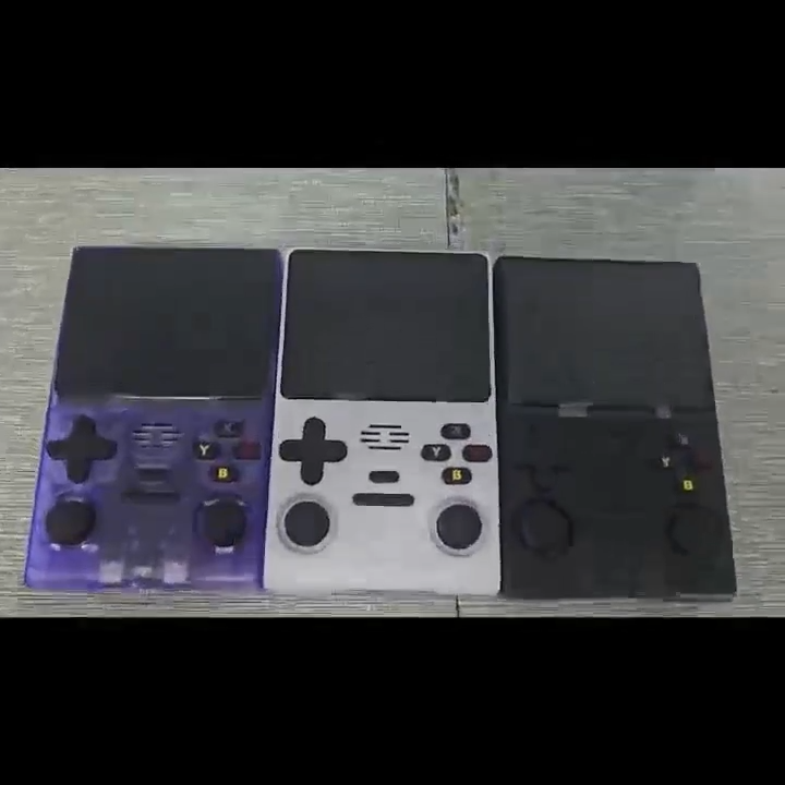 Whatsko R36S Retro Handheld Spelcomputer 128 GB, RK3326 Arkos-systeem, meer dan 40.000 Spellen, 3,5 inch Scherm, draagbare handheld spelcomputer voor jongeren (Zwart Whatsko R36S Retro Handheld Spelcomputer 128 GB, RK3326 Arkos-systeem, meer dan 40.000 Spellen, 3,5 inch Scherm, draagbare handheld spelcomputer voor jongeren (Zwart