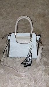 Tas Wanita Elegan & Berkualitas: Tas Selempang & Handbag