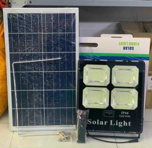 Đèn pha năng lượng mặt trời 4 khoang kim cương 200w - hàng tốt