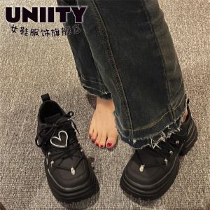 Thick Bottom Platform Slip-On Shoes Spring 2025 New Retro Heart Versatile Breathable Big Head Shoes Dad Sneakers Korean Style