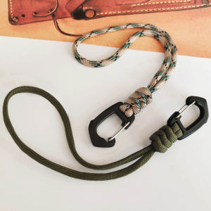 กุญแจรถจักรยานยนต์แบบพกพาได้สำหรับกลางแจ้งพร้อมสายคล้องแขนป้องกันการสูญหายพร้อมหัวเข็มขัดแบบคล้องคอสำหรับการเดินป่า