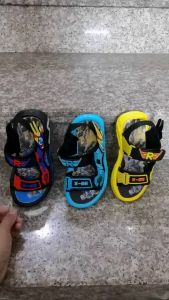 รองเท้าแตะเด็ก รองเท้าแตะการ์ตูนหุ่นยนต์เด็กผู้ชายเวอร์ชั่นเกาหลี พื้นรองเท้านุ่ม นักเรียนสวมรองเท้าแตะ Velcro กันลื่น