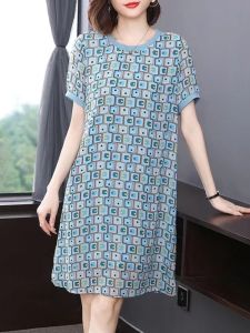 ชุดเดรสผ้าชีฟองแขนสั้นลายจุดสำหรับผู้หญิง ชุดเดรสยาวปานกลางฤดูร้อน 2025 ชุดเดรสกระโปรงทรงเอเอวสูง ทรงหลวม แขนสั้น คอตั้ง