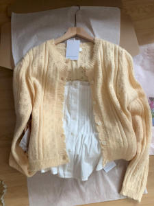 Spring Fashion Knitted Yellow Sweater Set Womens Inner Wear Two-Piece Set Unique Beautiful High-End Feelings Early Spring Outfit