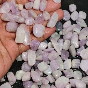 KUNZITE ROUGH NATURAL 100%