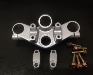 Dudukan stang atas NINJA S SS warna silver bahan tebal