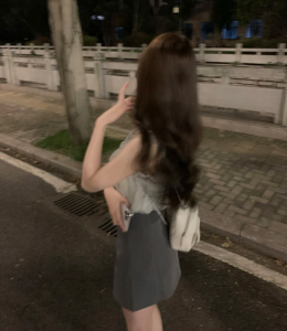 Korean Style Unique Beautiful Sleeveless Top And Half Skirt Salt System Maturity Two-Piece Set Summer 2026 Fashion Womens Clothing