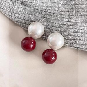 Red Pearl Design Clip-On Earrings for Women No Piercing Required French Luxurious High-End Style Vintage Fashion Jewelry