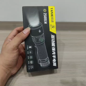 Đèn Pin Cầm Tay Siêu Sáng B65 Full Kim Loại Sáng 2500lumen Có Khuy Cài Nam Châm Đuôi Kèm Pin 21700 Tiện Lợi