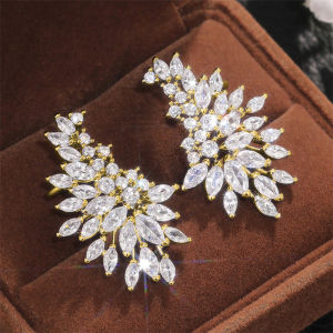 Huitan Sparkling Womens Cubic Zirconia Stud Earrings Gorgeous Female Wedding Party Fashion Ear Piercing Accessories New Jewelry