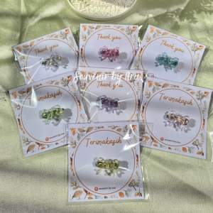 50 pcs || Souvenir Bross Pita Mini/Souvenir Pernikahan/Ulang Tahun/Reuni/Khitanan/Aqiqah dan Acara Lainnya/Souvenir Bross Murah Premium Original/Free request desain kartu dan tulisan