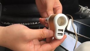 Charger Mobil Multifungsi 3 in 1: Charger Dual USB Port & Kabel Type C & Micro