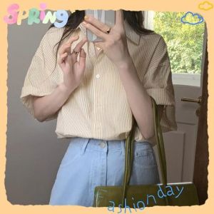 QDshop พร้อมส่งทุกพื้นที่ เสื้อผ้าแฟชั่น รุ่นนี้งานเชิ้ตคอปก งานลายทางสไตล์สาวมินิมอล มีให้เลือก 4 สี สวยทุกสีเลยแม่ ราคาไม่แพงนะ ไม่เชื่อจิ้มตะกร้าดูจ้า