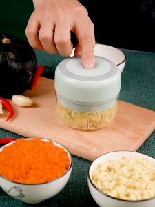 เครื่องปั่นกระเทียม มินิไร้สาย/มี3สี เครื่องบดกระเทียม ห้องครัว ปั่นละเอียดเครื่องบดเนื้อไฟฟ้าไฟฟัน ขนาดมินิ พกพา เครื่องบดสาย